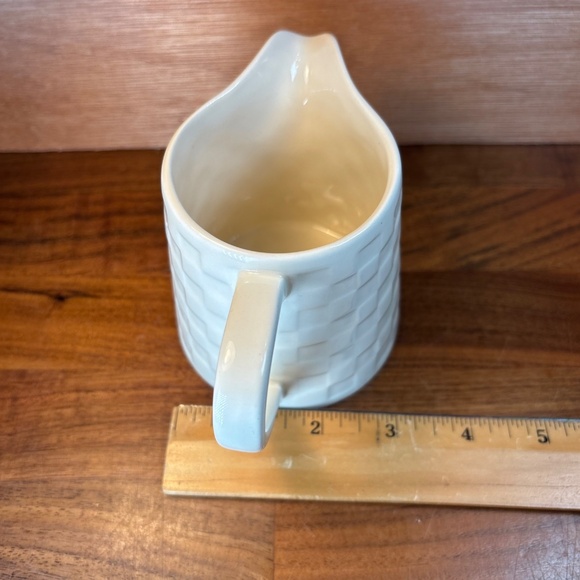 10 Strawberry Street White Creamer Sauce Server Basket Weave Porcelain 3.5” - Picture 9 of 9